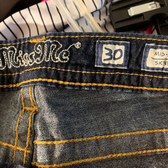 Miss Me Mid-Rise Skinny Jeans - Picture 4 of 9